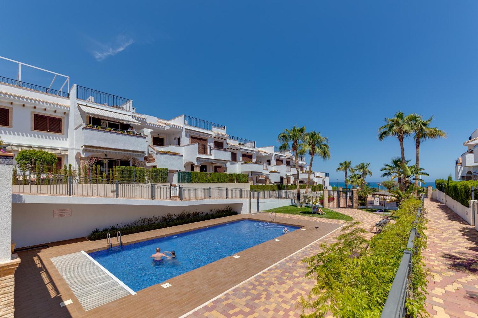 Azul Beach Torrevieja Bagian luar foto